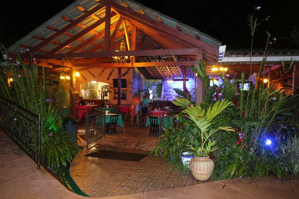 Blue River Resort & Hot Springs El Gavilan Exteriör bild