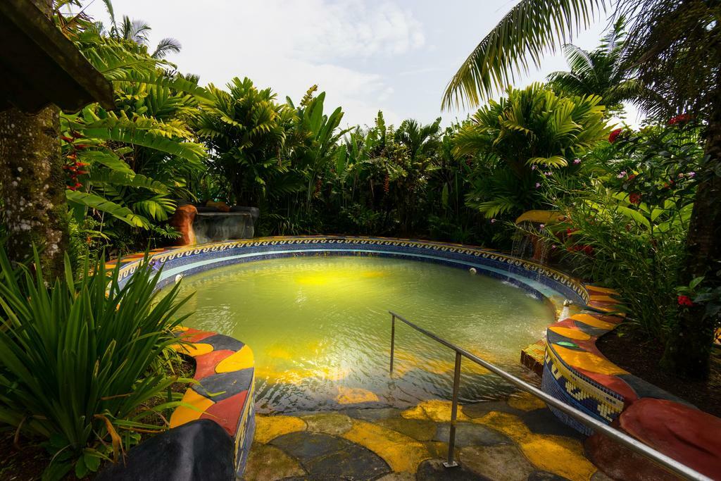 Blue River Resort & Hot Springs El Gavilan Exteriör bild